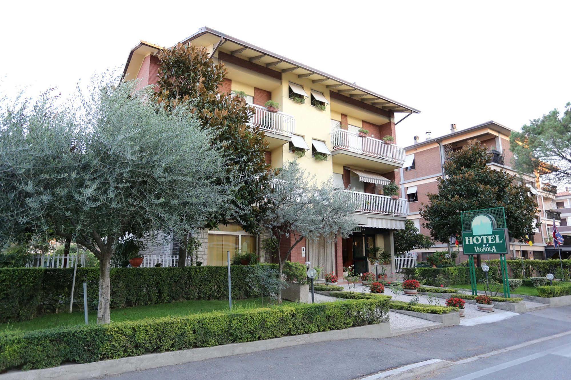 Hotel Vignola Assisi Exterior photo